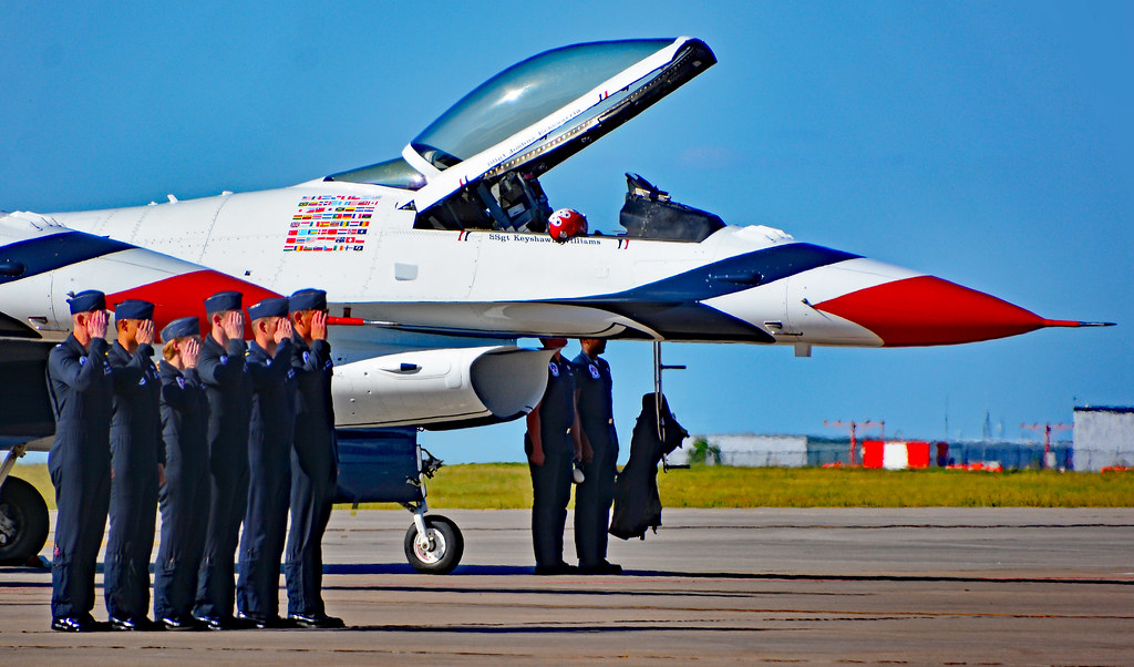 McConnell AFB Air Show: Thrilling Aerial Displays & Family Fun!