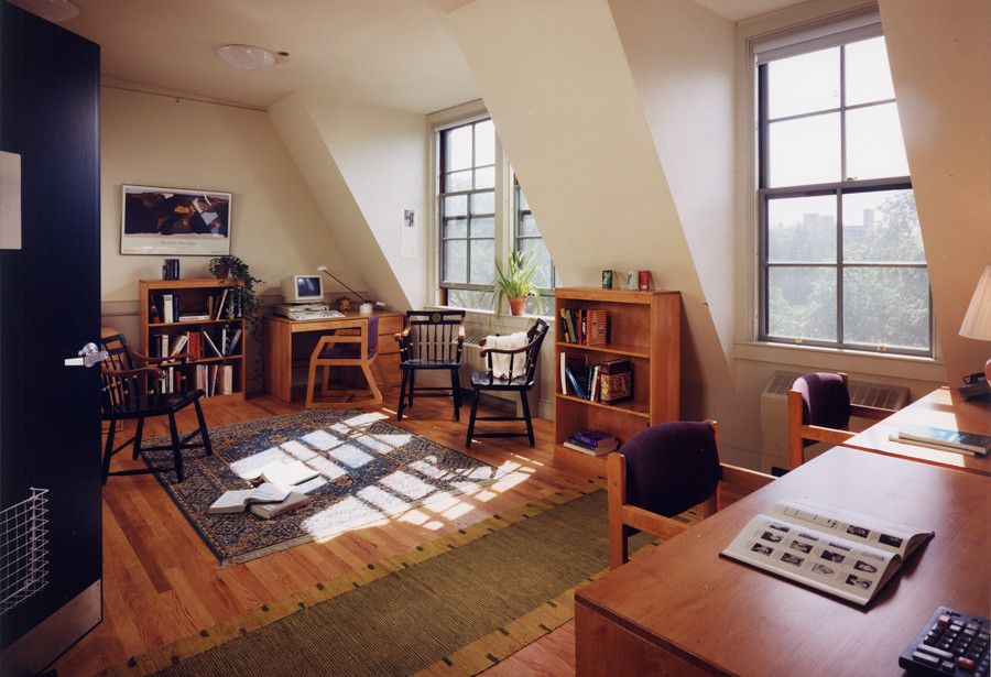 Piano Keyboard Essentials for Harvard Dorm Life